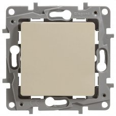 Выключатель 1 клавишный 672301 Etika 