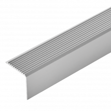 Рифленый лестничный профиль 20 R cеребряный 1000х20х20мм